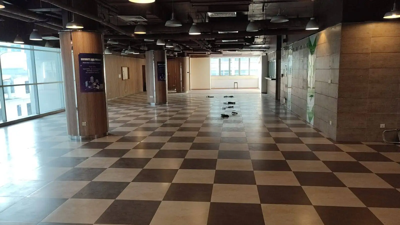 Massive 7793 Sq ft Prime Commercial Space for Rent in Dhaka, Gulshan-1 Avenue - Image 1