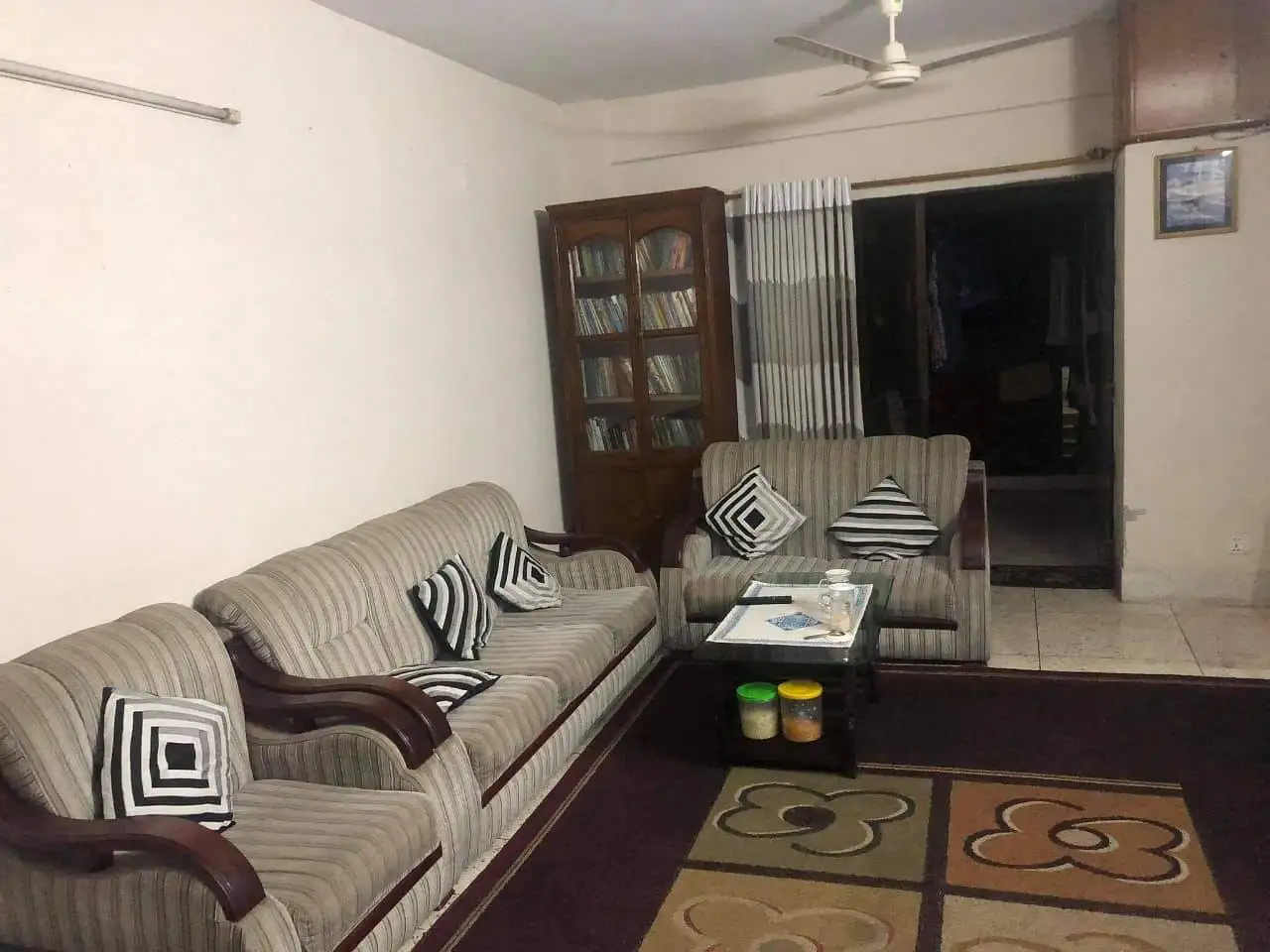 Executive 1750 SFT 3-Bedroom Apartment Sale in Dhaka, Dhanmondi Image 4
