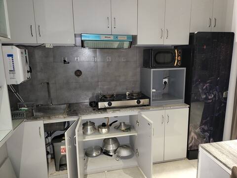 1BR Studio with Rooftop Access Image 16