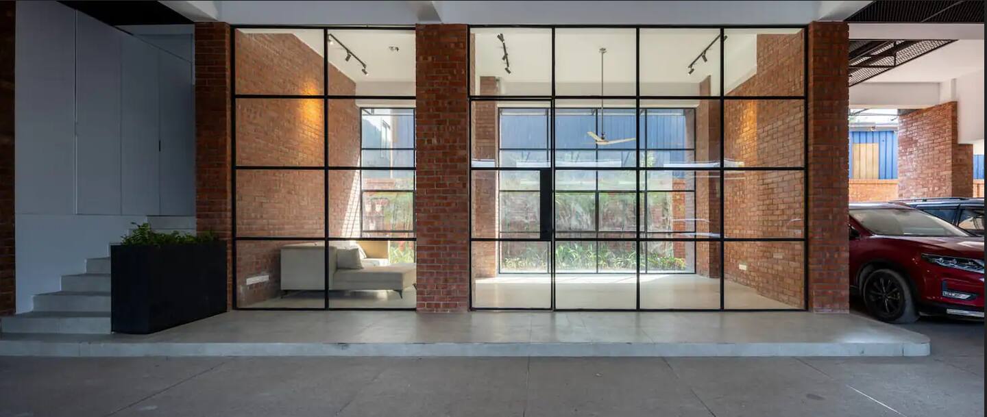 1BR Studio with Rooftop Access Image 3