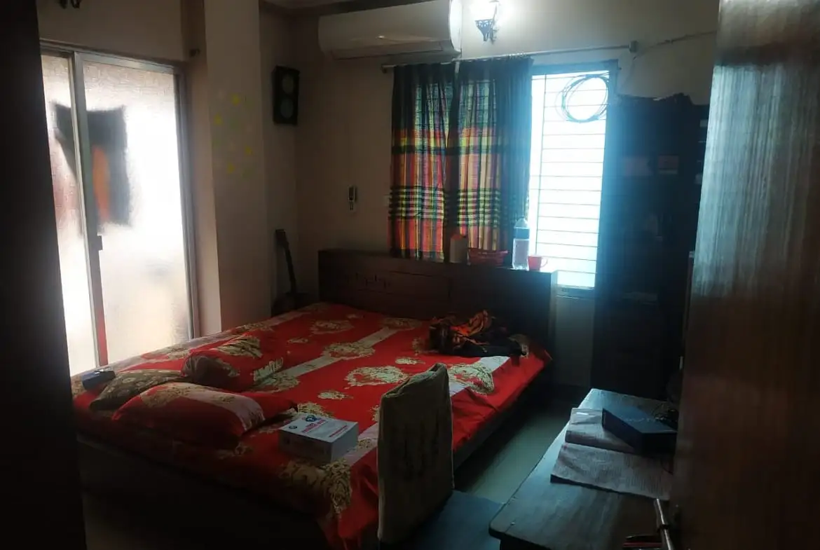 1245 SFT Ready Apartment in Banasree Image 3