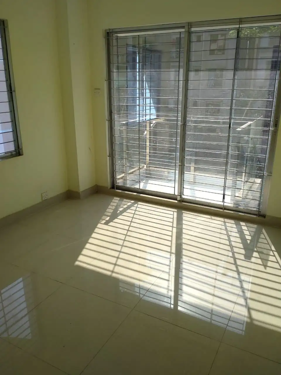 Prime 1570 SFT 3-Bedroom Apartment Sale in Dhaka, Bashundhara R-A Image 5