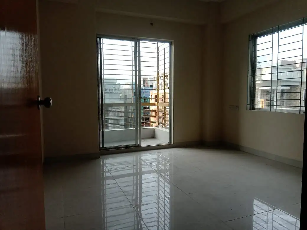 Brand New 1500 SFT 2-Bedroom Apartment Sale in Dhaka, Bashundhara R-A Image 6