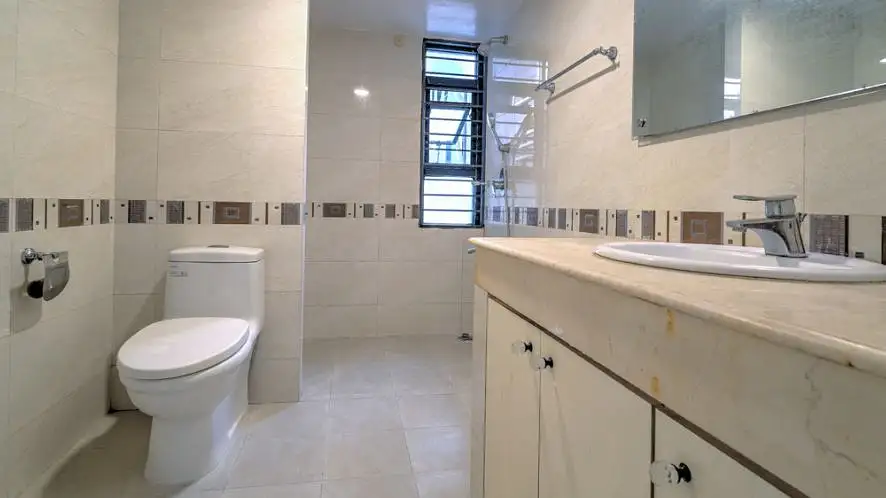 4-Bedroom Luxury Apartment for Rent in North Gulshan, Dhaka Thumbnail Image