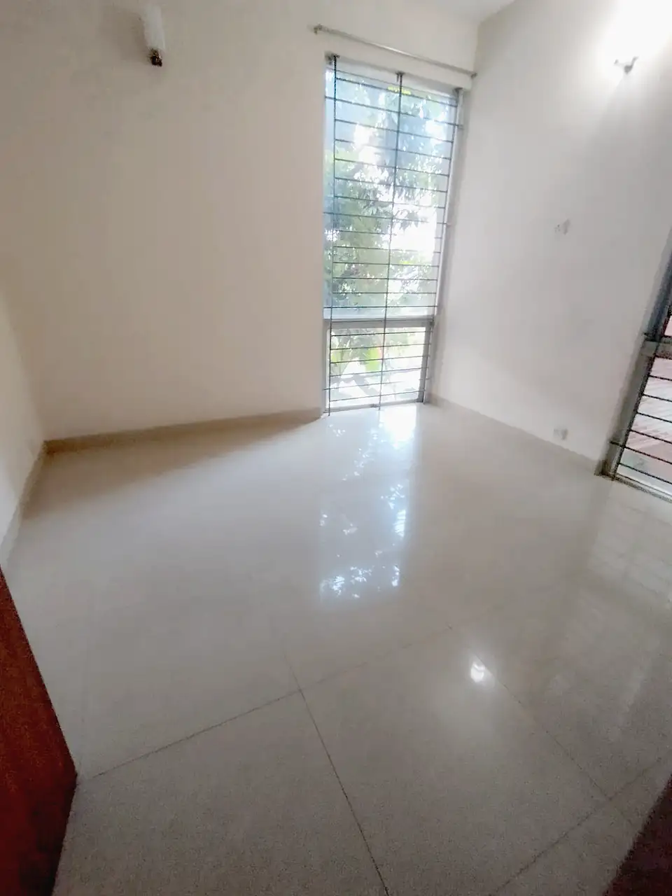 3000 SFT - 4-Bedroom Residential Apartment Rent in Dhaka in Baridhara Image 2