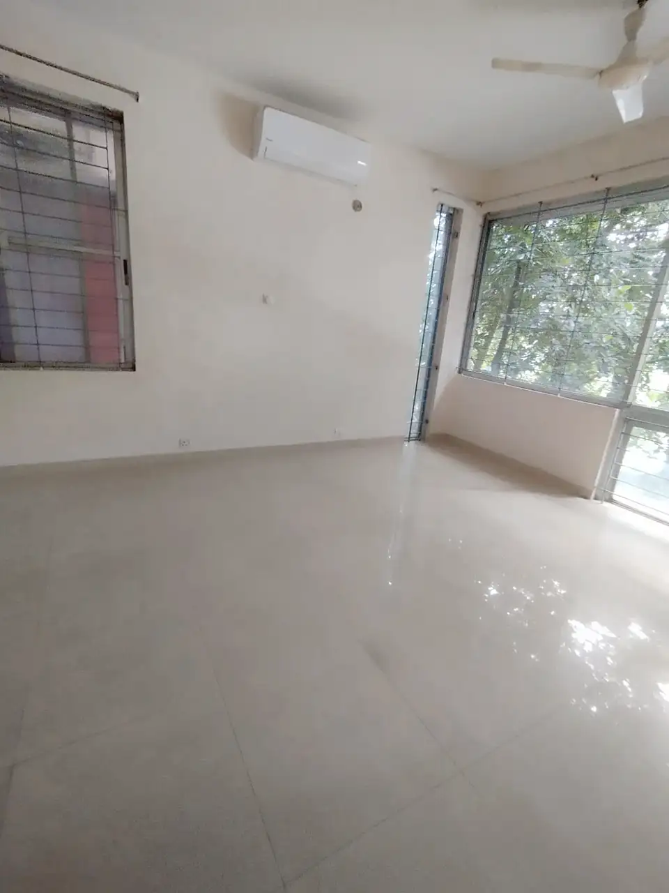 3000 SFT - 4-Bedroom Residential Apartment Rent in Dhaka in Baridhara Image 6
