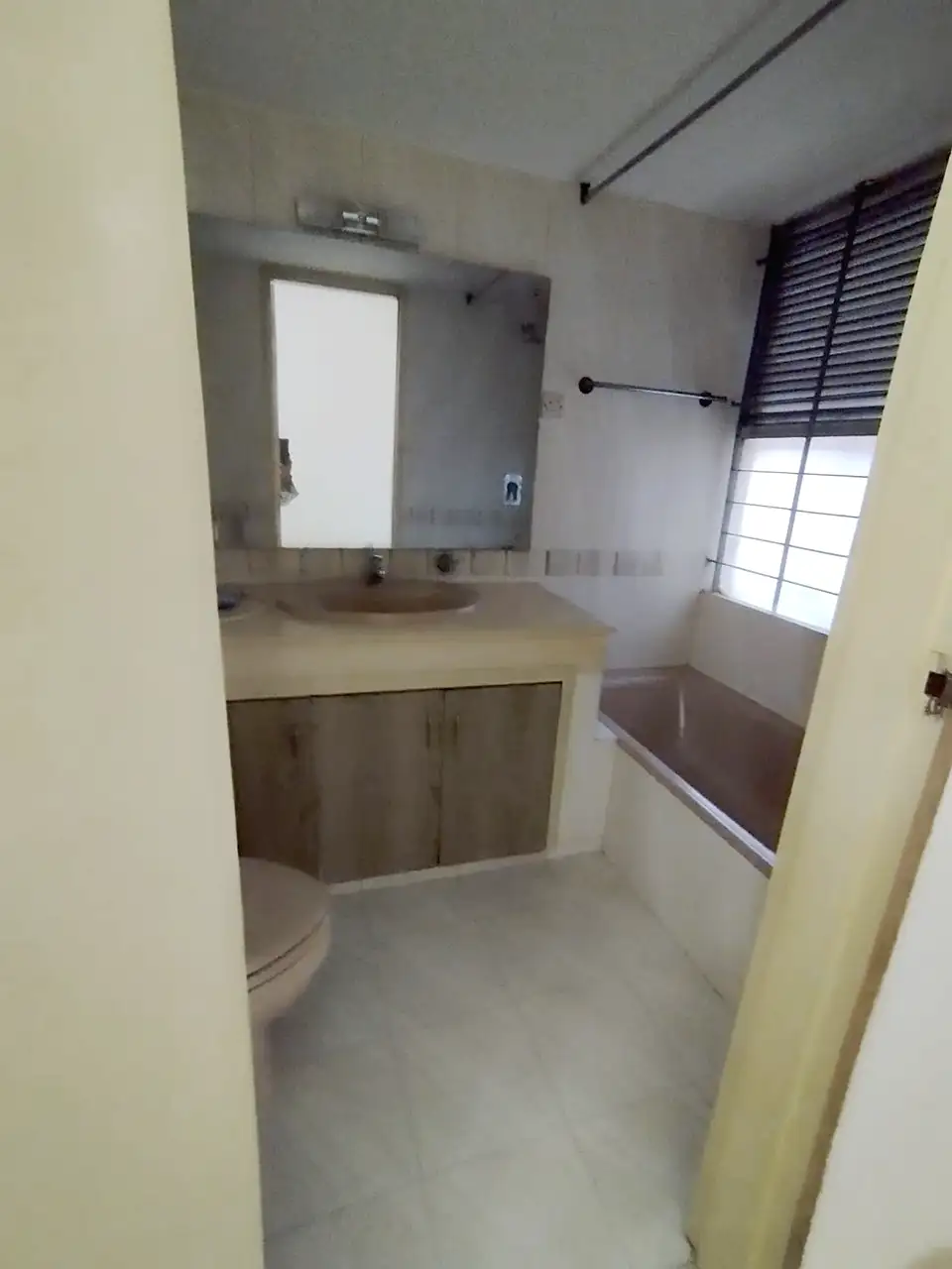 3000 SFT - 4-Bedroom Residential Apartment Rent in Dhaka in Baridhara Image 8