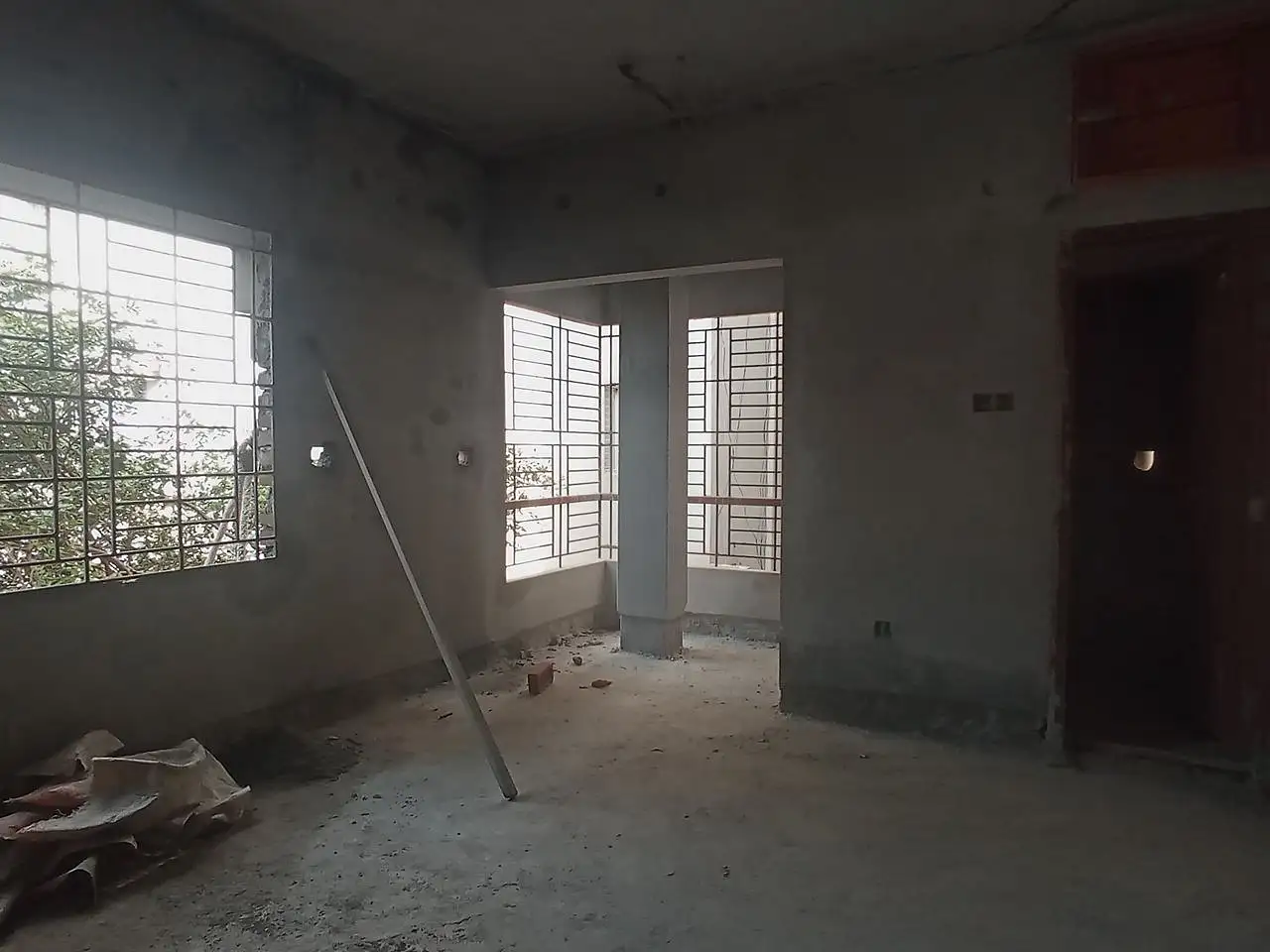 1000 SFT - 3-Bedroom Residential Apartment Rent for Office in Dhaka in Uttara West - Image 1