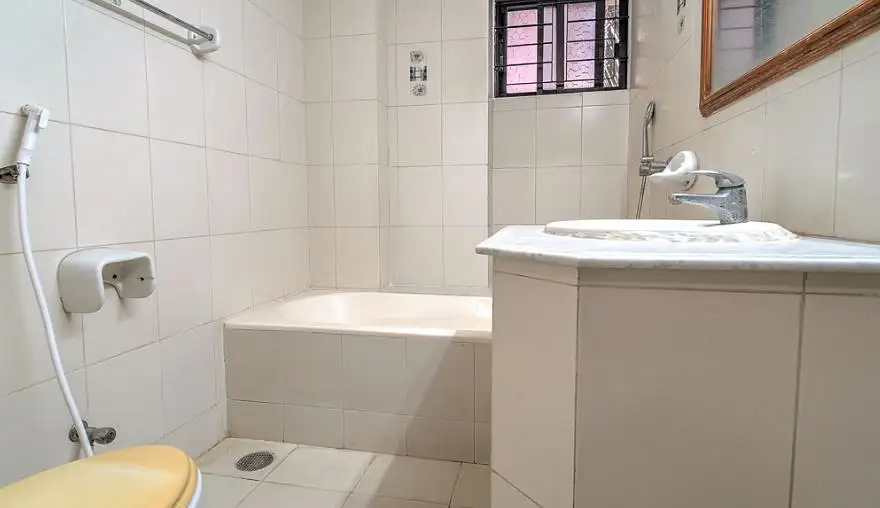 4-Bedroom Luxury Apartment for Rent in Gulshan 2, Dhaka Image 12
