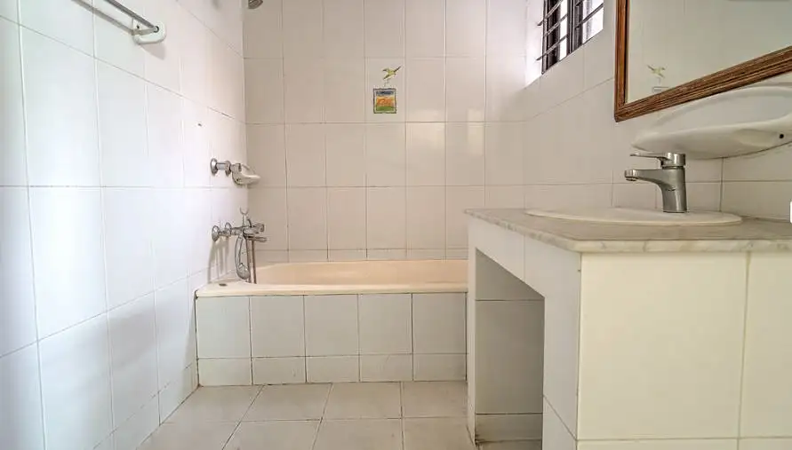 4-Bedroom Luxury Apartment for Rent in Gulshan 2, Dhaka Image 2