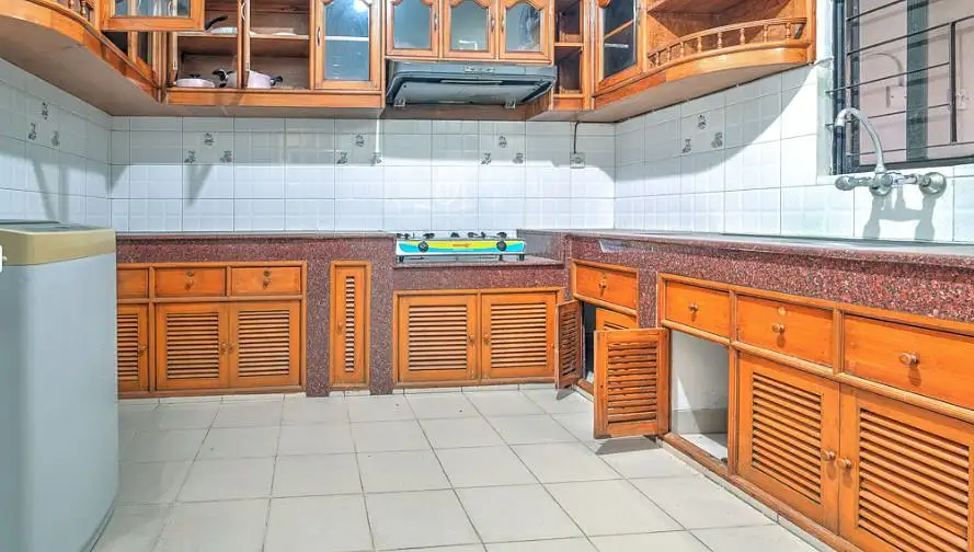 4-Bedroom Luxury Apartment for Rent in Gulshan 2, Dhaka Image 3