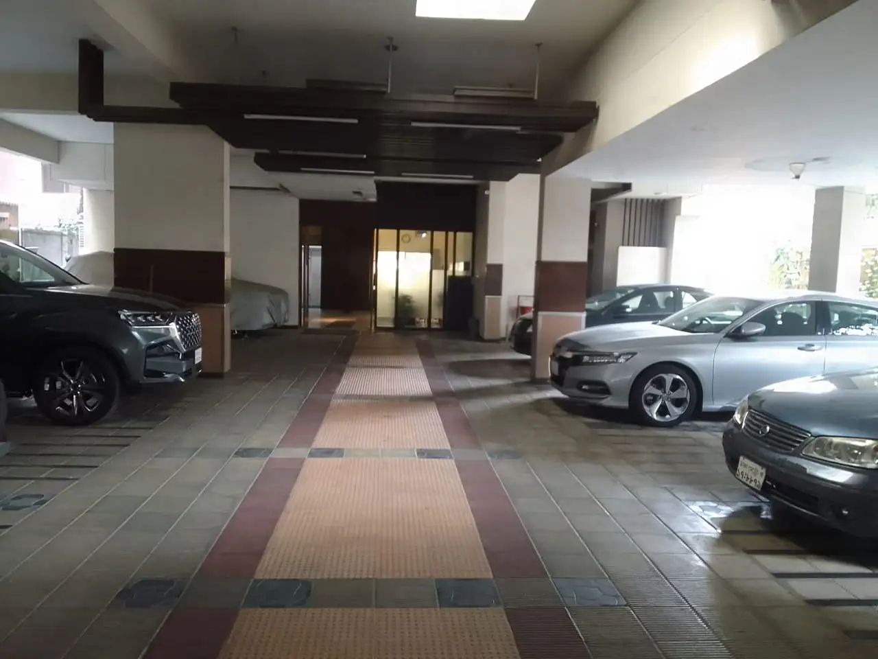 3860 SFT - 4-Bedroom Residential Apartment Rent in Dhaka in Gulshan 2 Image 10