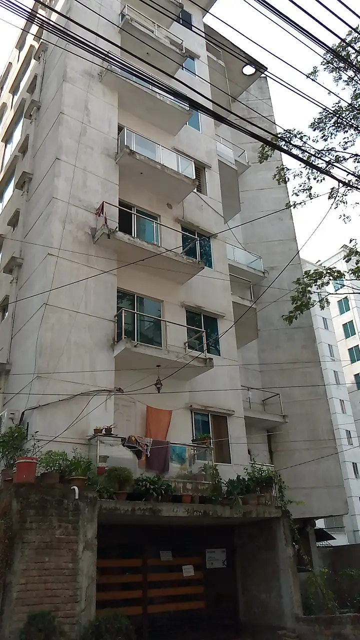 3-Bedroom 1400 SFT Brand New Apartment Sale in Bashundhara R-A Thumbnail Image