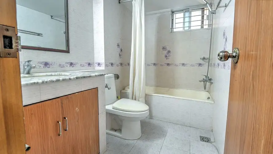 4-Bedroom Luxury Apartment for Rent in Banani, Dhaka Image 16