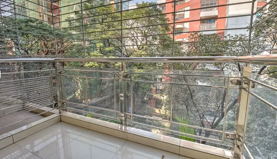 4-Bedroom Luxury Apartment for Rent in Banani, Dhaka Image 9