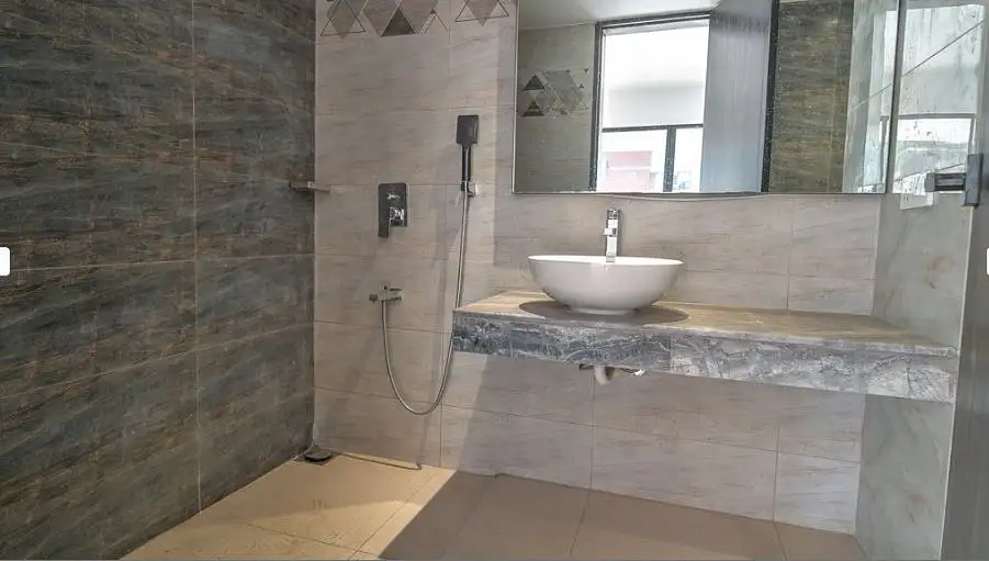 5-Bedroom Luxury Apartment for Rent in Bashundhara, Dhaka Image 3
