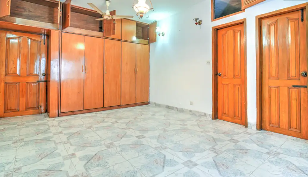 4-Bedroom Luxury Apartment for Rent in Gulshan 1, Dhaka Image 2