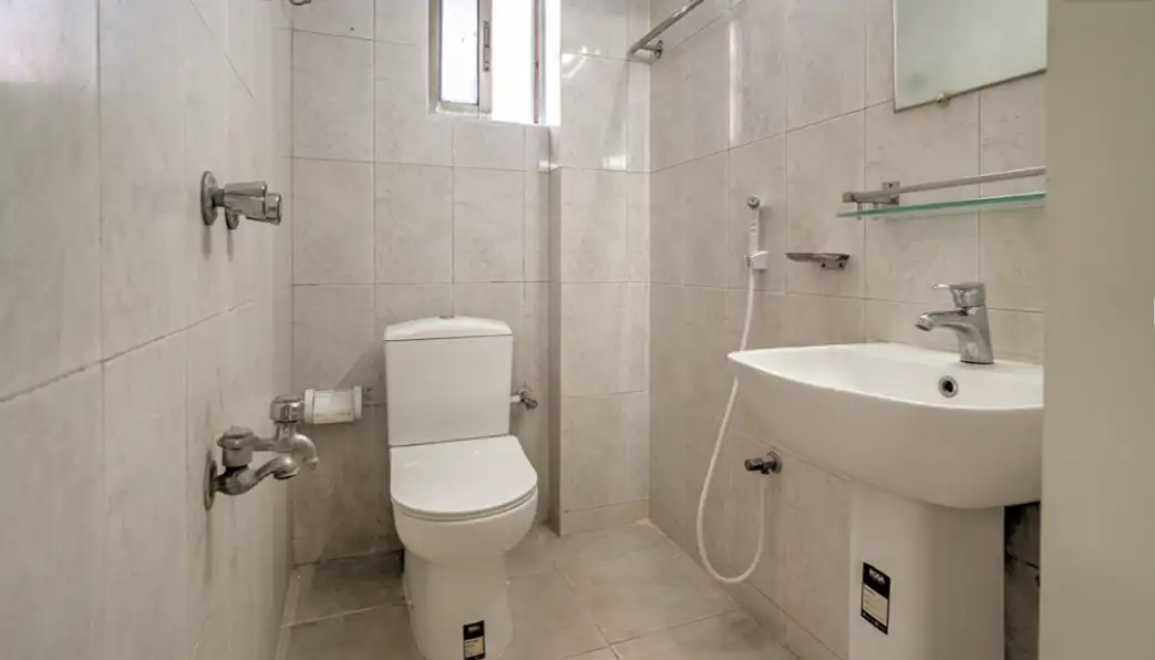 4-Bedroom Luxury Apartment for Rent in Gulshan 1, Dhaka Image 3