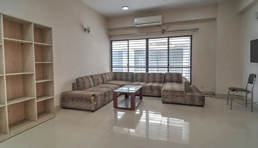 4-Bedroom Luxury Apartment for Rent in North Gulshan, Dhaka Thumbnail Image