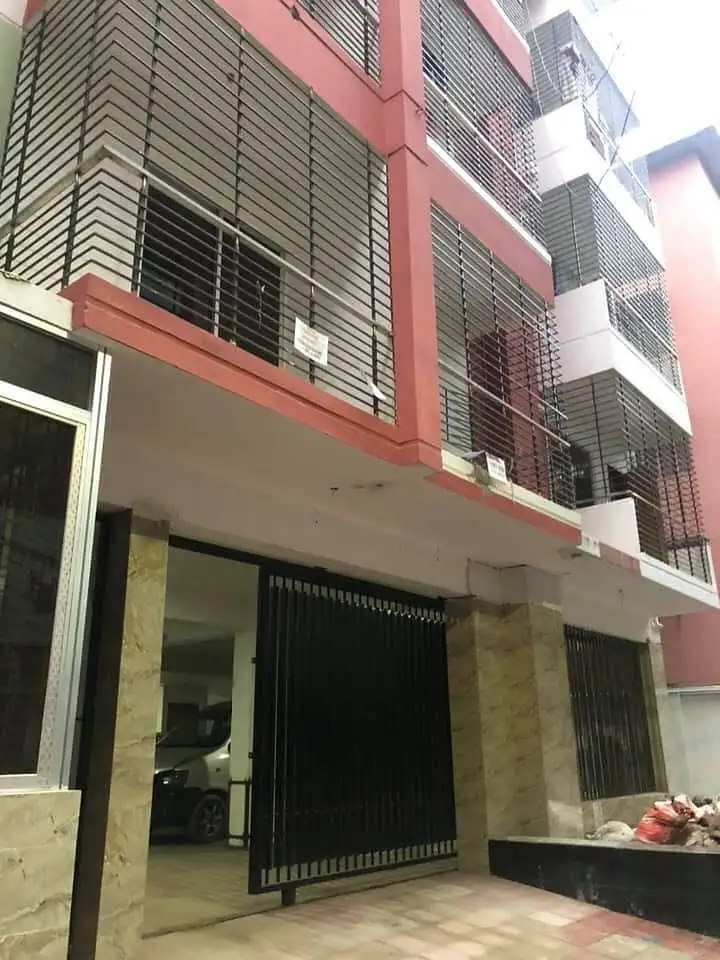 Premium 2-Bedroom Apartment Sale in Dhanmondi 8/A, Dhaka Image 4