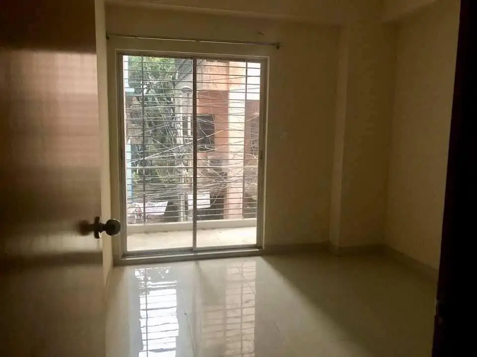 Premium 2-Bedroom Apartment Sale in Dhanmondi 8/A, Dhaka Image 5