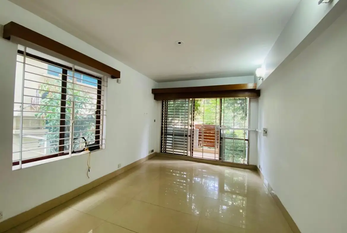 4,148 SFT Luxury Apartment for Sale in Baridhara Diplomatic Zone Thumbnail Image