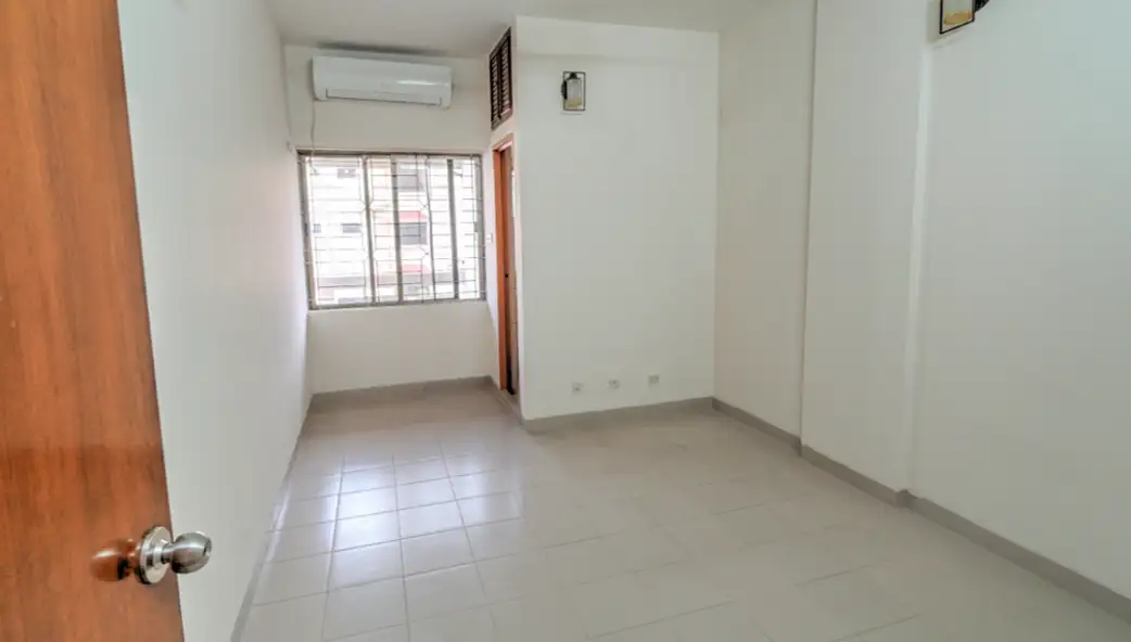 3-Bedroom Luxury Apartment for Rent in Gulshan 2, Dhaka Thumbnail Image