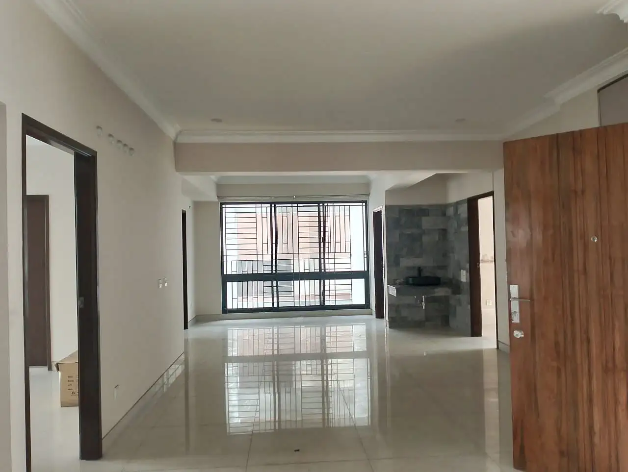 2600 SFT - 4-Bedroom Residential Apartment Rent in Dhaka in Baridhara Thumbnail Image