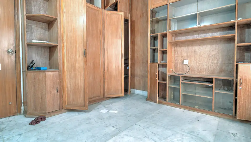 4-Bedroom Luxury Apartment for Rent in Dhanmondi, Dhaka Image 3