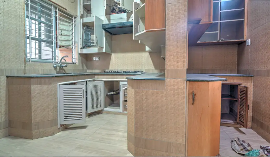 4-Bedroom Luxury Apartment for Rent in Dhanmondi, Dhaka Image 4
