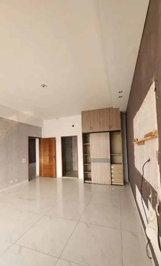Luxurious Duplex Semi Furnished Apartment For Rent Image 15
