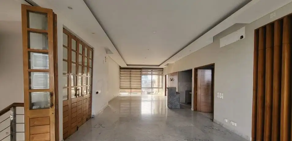 Luxurious Duplex Semi Furnished Apartment For Rent Image 17