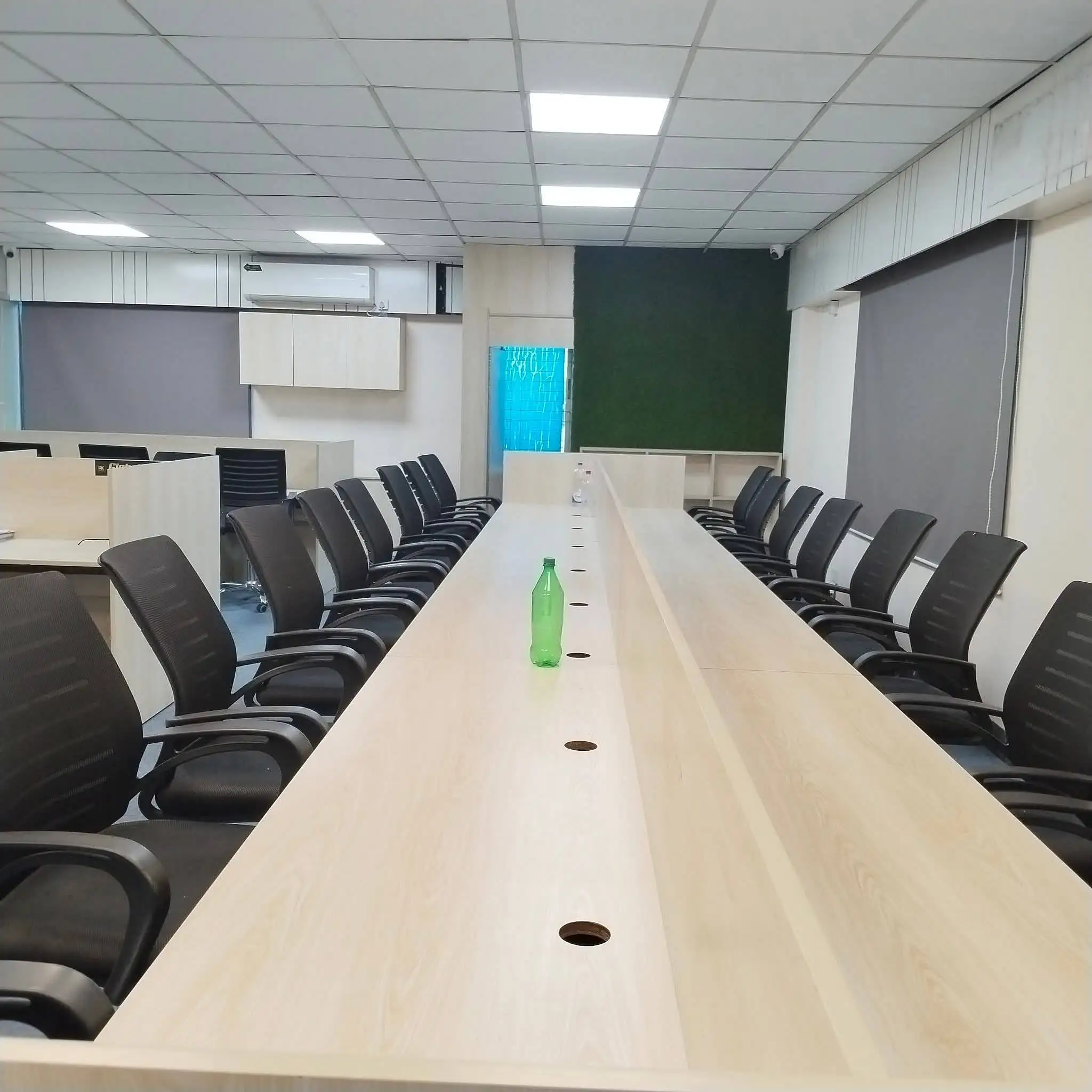 2200 SFT Fully Furnished Commercial Office Space for Rent near Banani 11 - Image 2