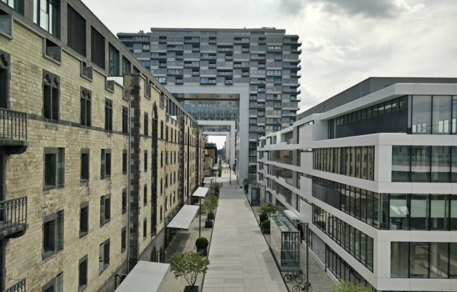 REGENT PALACE | Exclusive Flat for Sale in Dhaka Image 3