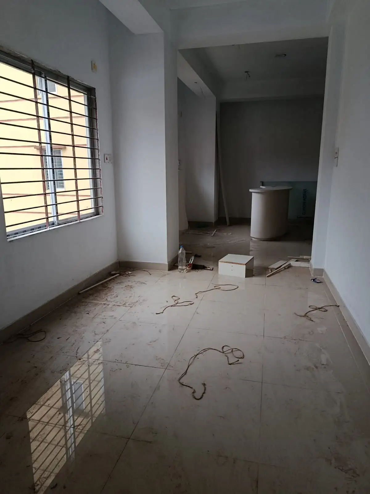 650 SFT Commercial Office Space for Rent in Badda Near Gulshan - Image 1