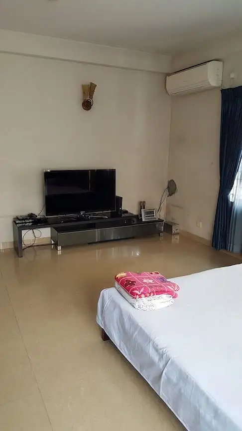 4-Bedroom 2600 SFT South Facing Apartment Sale in Baridhara Image 4