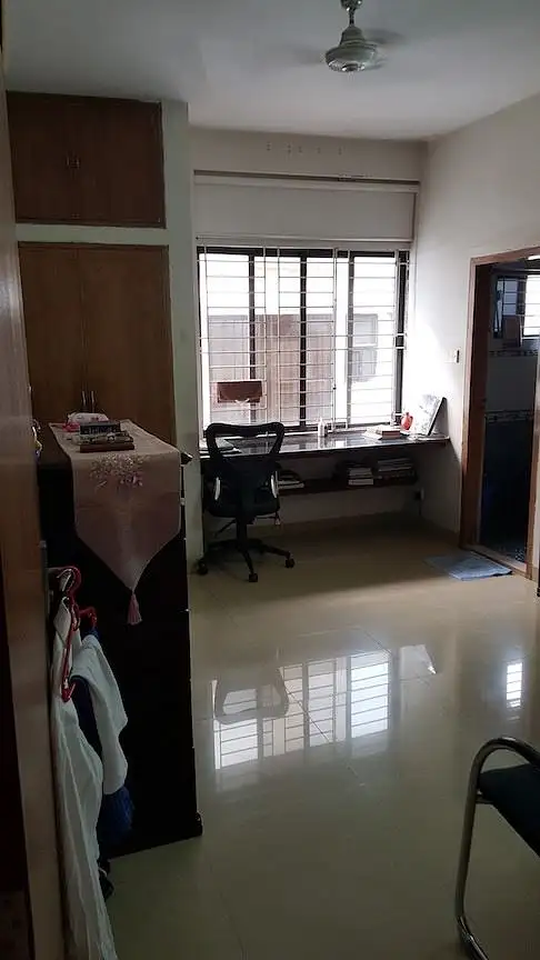 4-Bedroom 2600 SFT South Facing Apartment Sale in Baridhara Image 11