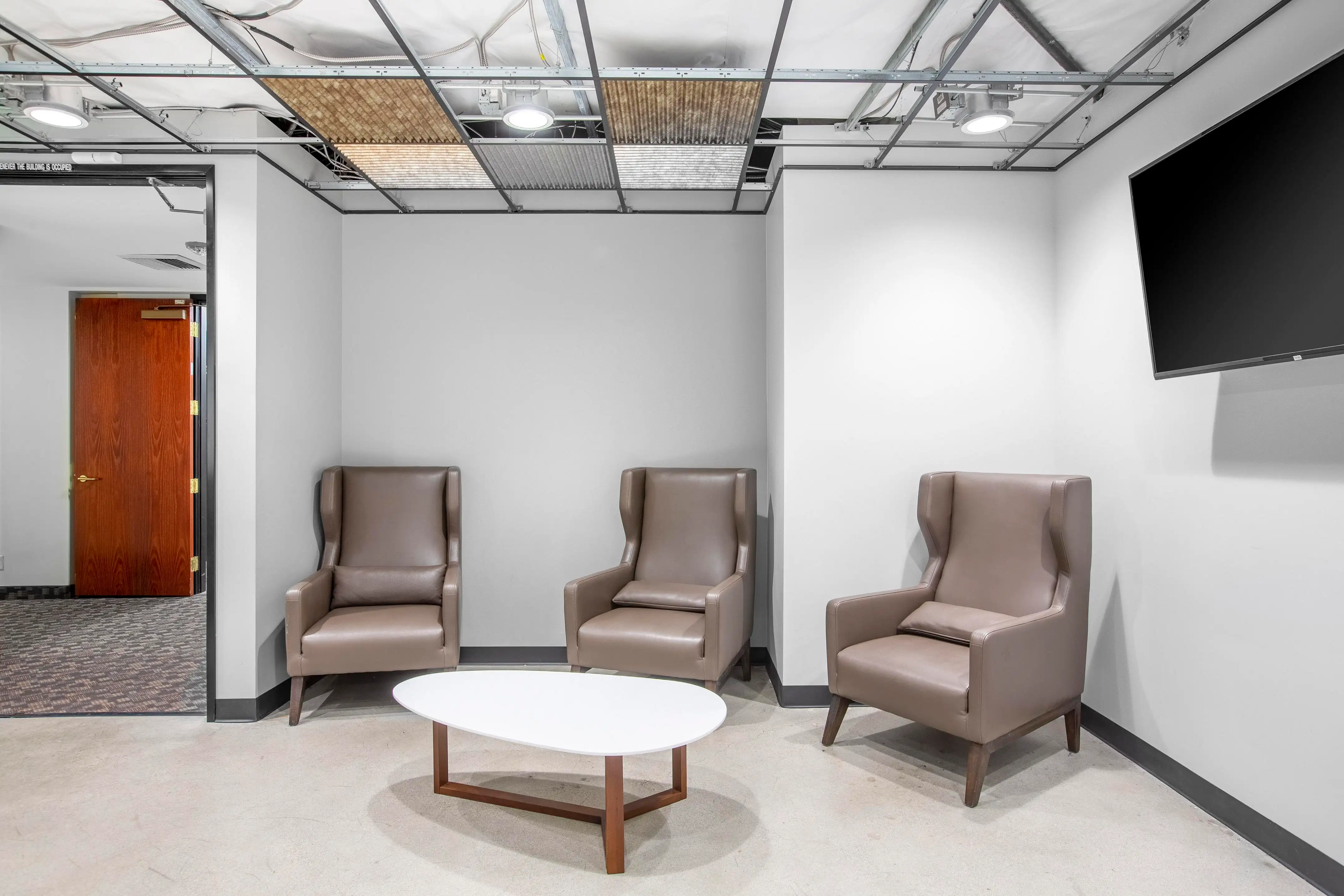 Workspaces, services and support to help you work better in Regus Borak Mehanur - Image 2