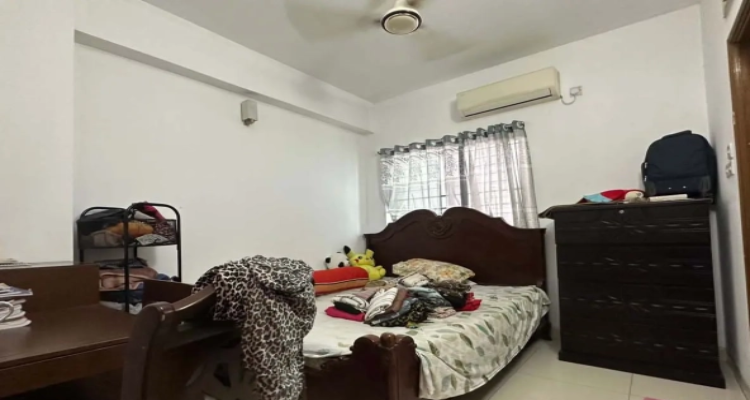 2790 sft 3-bedroom flat is ready for sale in Bashundhara Image 3