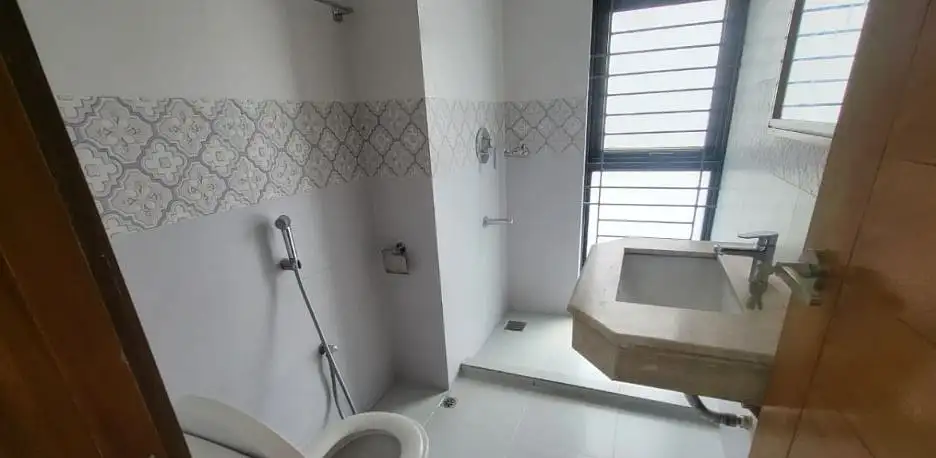 Luxurious Brand New Apartment for Office Rent Image 2