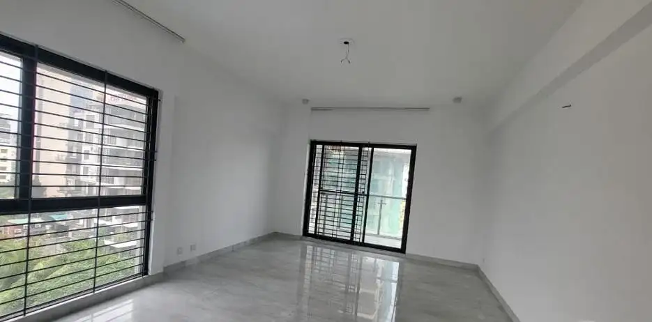 Luxurious Brand New Apartment for Office Rent Image 8