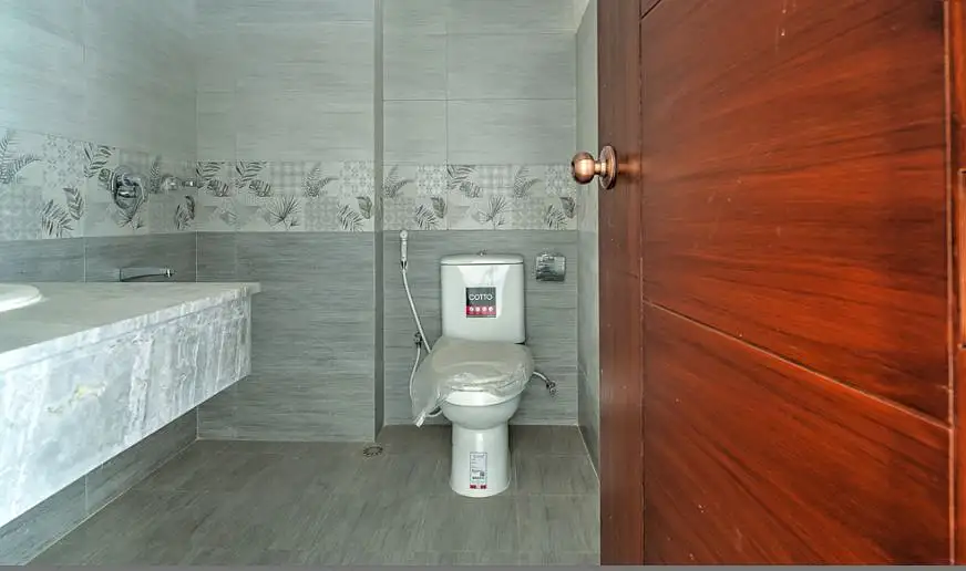4-Bedroom Luxury Apartment for Rent in Banani, Dhaka Image 11