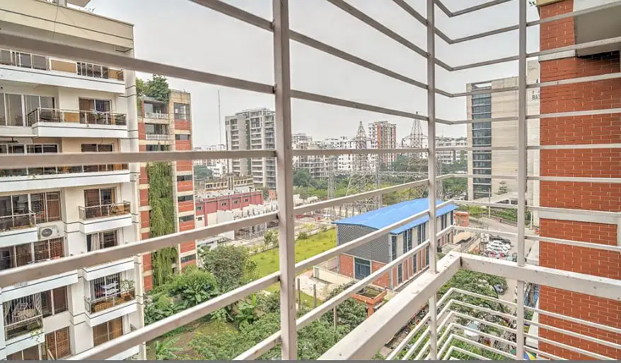 6-Bedroom Luxury Apartment for Rent in Bashundhara, Dhaka Image 7