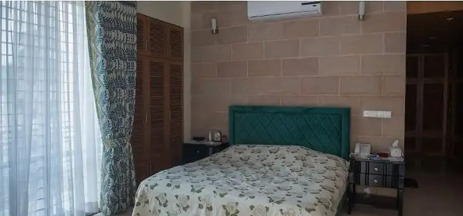 4-Bedroom 5250 SFT Ready Apartment Sale in Dhaka, Baridhara Image 1