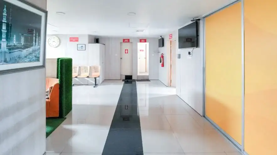 Spacious Commercial Floor for Rent in Dhaka, Banani - Image 2