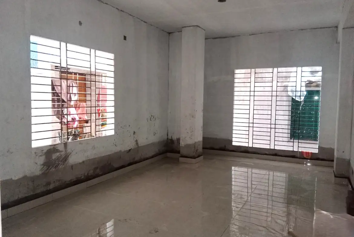 1760 SFT 4-Bedroom Apartment for Sale in Banasree Image 3