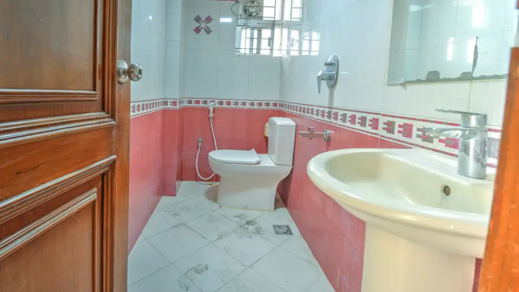 4-Bedroom Luxury Apartment for Rent in Bashundhara Dhaka Image 5