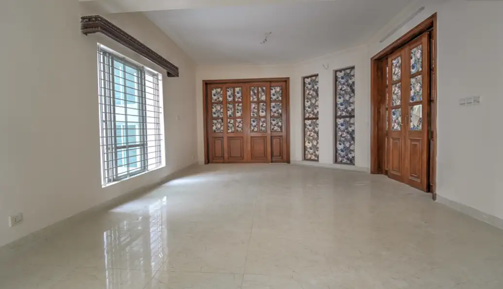 4-Bedroom Luxury Apartment for Rent in Bashundhara Dhaka Image 11