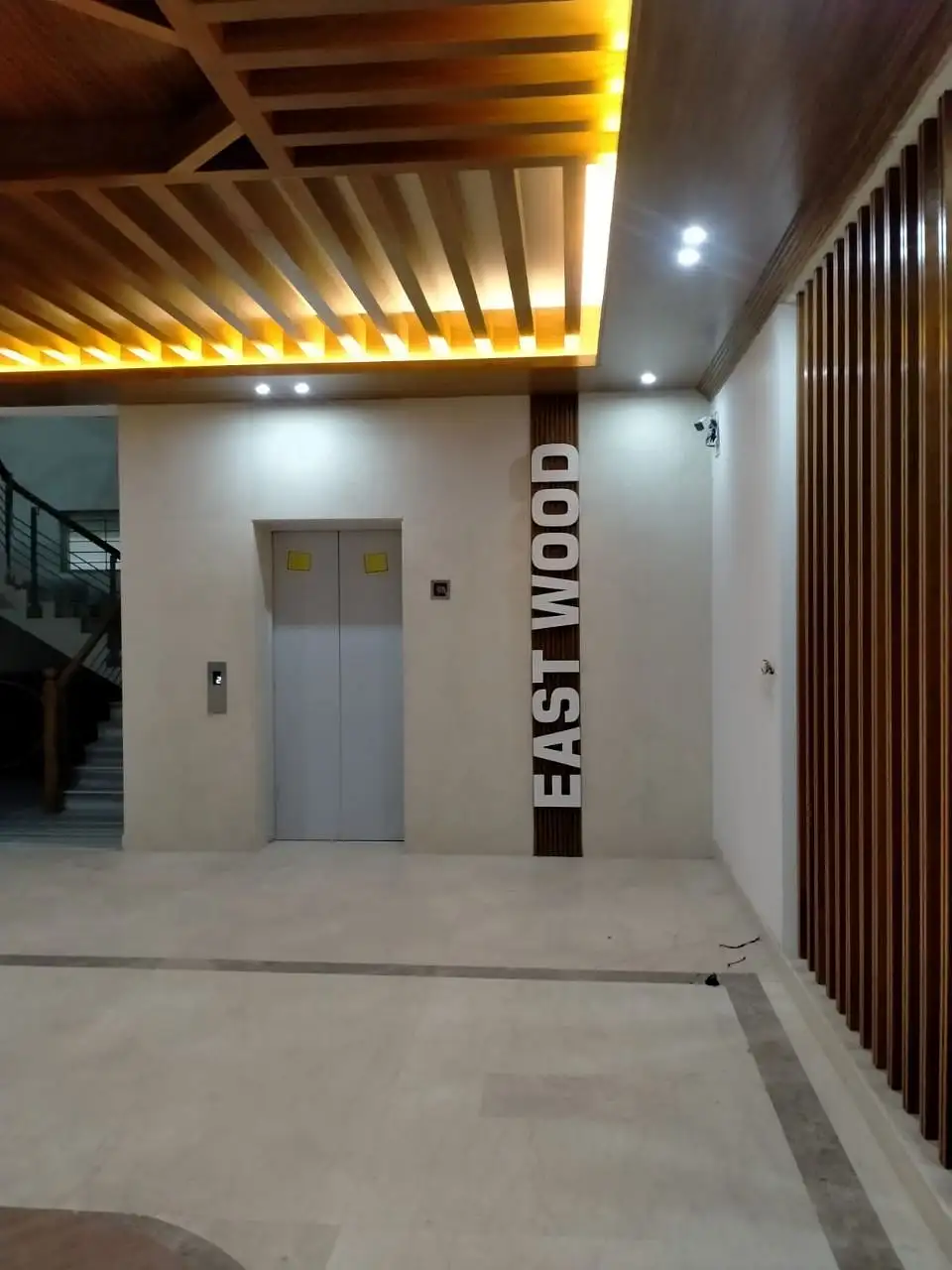 3-Bedroom 2360 SFT Luxury Apartment Sale in Bashundhara R-A Image 5