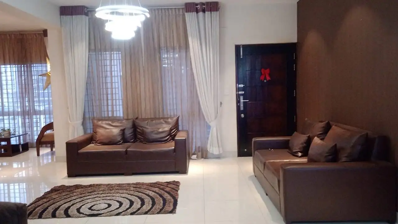 3-Bedroom Luxury Apartment Sale in Dhaka, Gulshan 1 Image 2
